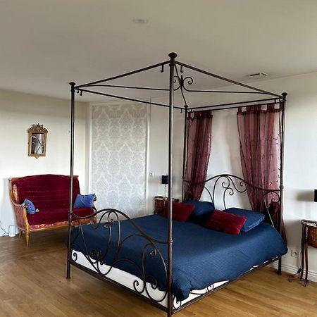Chambre Romantique Dans Le Chateau De La Bouchatte Chazemais Exterior foto
